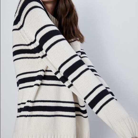 ZARA Oversized Knit Sweater - Picture 2 of 4